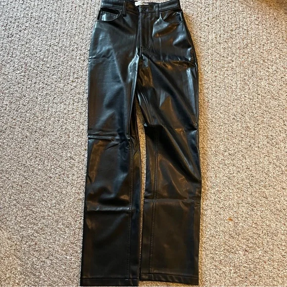 Abercrombie & Fitch High Rise 90s Straight Vegan Leather Pant women’s 27/4 long - Picture 5 of 9